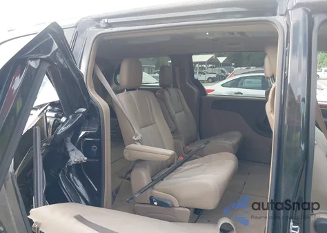 2016 Chrysler Town & Country Touring from USA, damaged, VIN 2C4RC1BG8GR298411